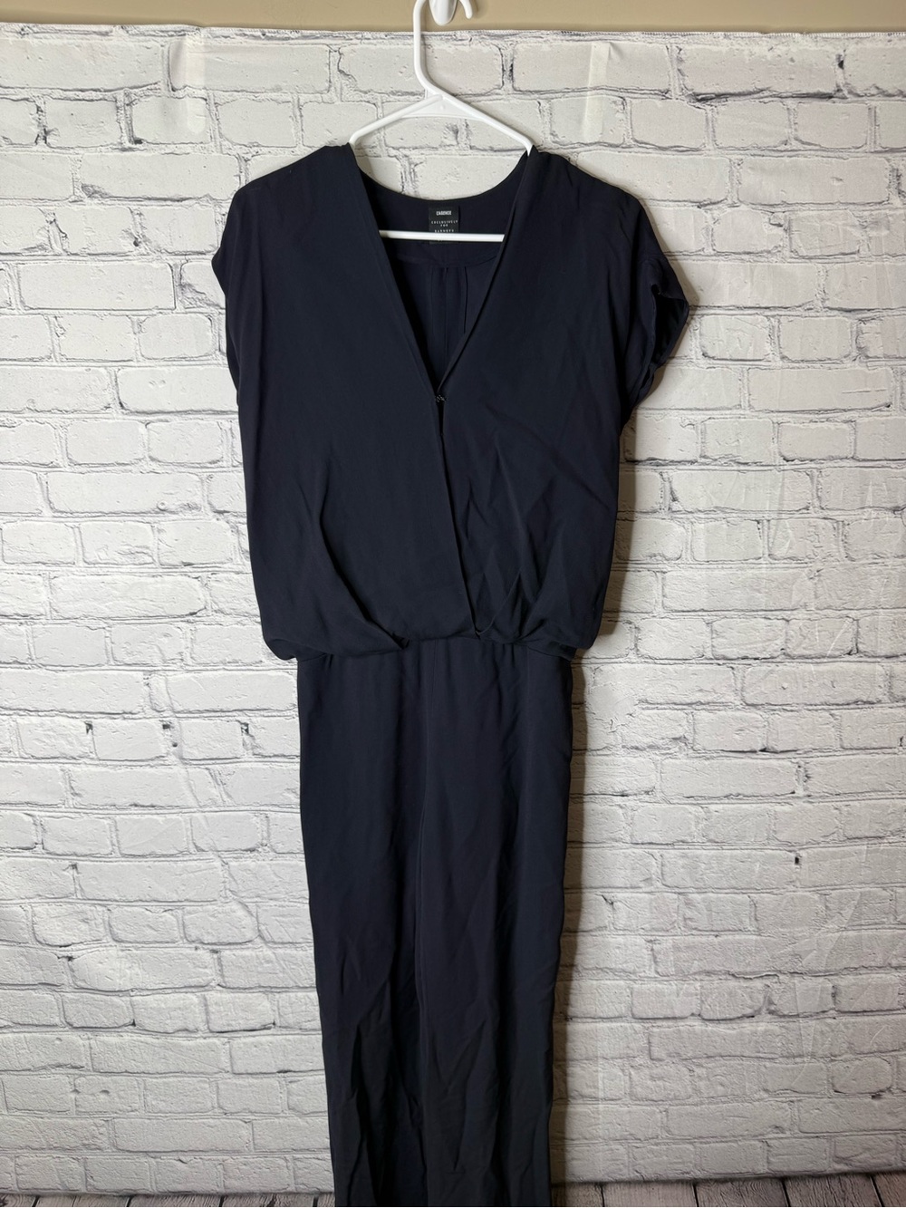 L’agence women’s  navy blue V-Neck Jumpsuit cap sleeves size 4